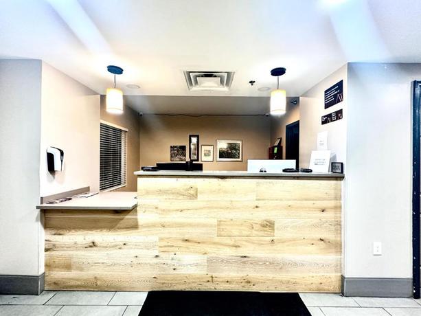 Imagen general del Hotel Radiant Inn and Suites. Foto 2