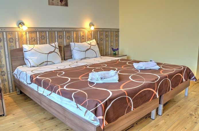 Imagen de la habitación del Hotel Radina. Foto 6