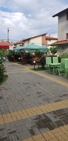 Imagen del bar/restaurante del Hotel Radina. Foto 3