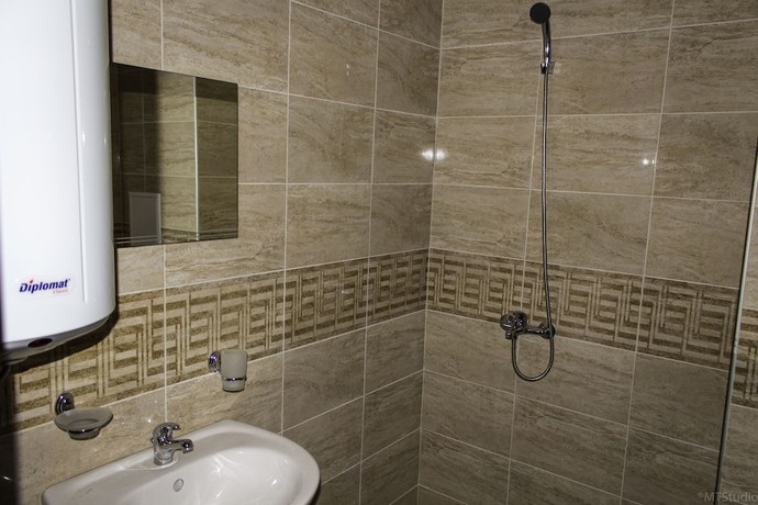 Imagen de la habitación del Hotel Radina. Foto 11