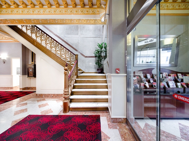 Imagen de los interiores del Hotel Radio City. Foto 18