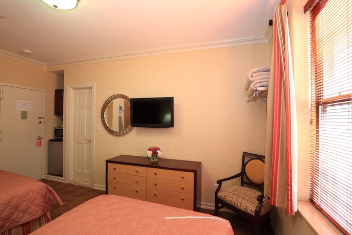 Imagen de la habitación del Hotel Radio City. Foto 13