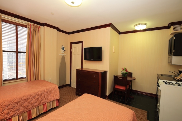 Imagen de la habitación del Hotel Radio City. Foto 17