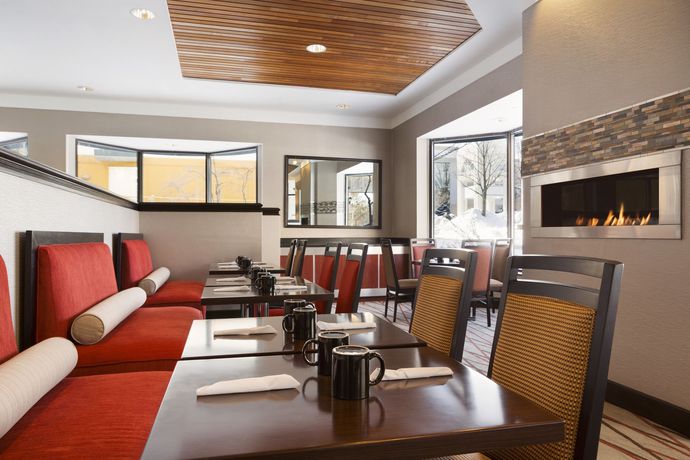 Imagen de la habitación del Hotel Radisson Akron/fairlawn. Foto 8