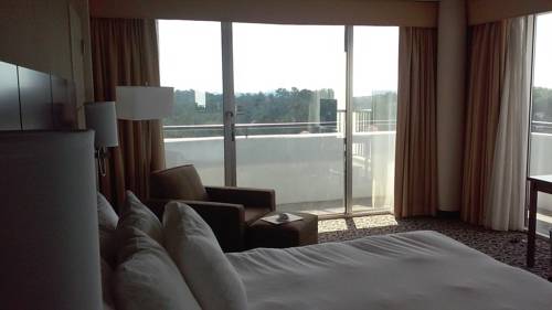 Imagen de la habitación del Hotel Radisson Atlanta Northwest. Foto 7