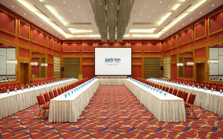 Imagen de los interiores del Hotel Radisson Baku. Foto 14