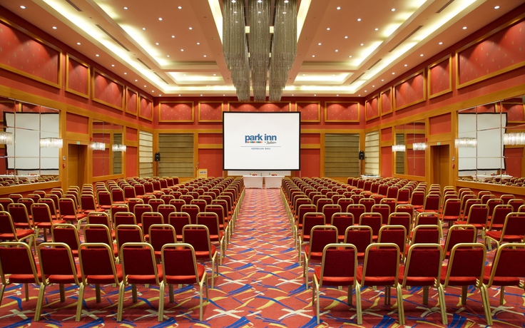 Imagen de los interiores del Hotel Radisson Baku. Foto 15