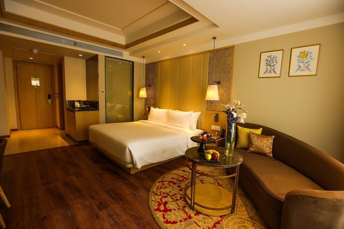 Imagen de la habitación del Hotel Radisson Bhopal. Foto 2