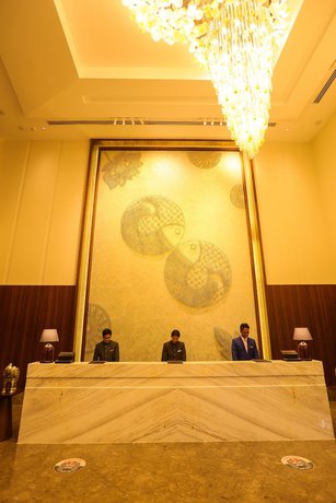 Imagen de los interiores del Hotel Radisson Bhopal. Foto 18