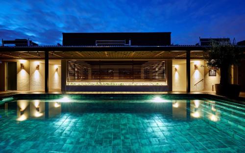 Imagen de la piscina del Hotel Radisson Blu 1882 Hotel, Barcelona Sagrada Familia. Foto 20