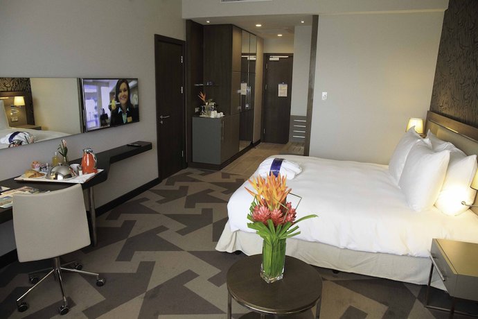 Imagen de la habitación del Hotel Radisson Blu , Abidjan Airport. Foto 5