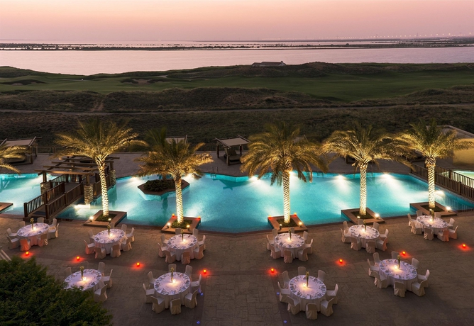 Imagen general del Hotel Radisson Blu , Abu Dhabi Yas Island. Foto 1