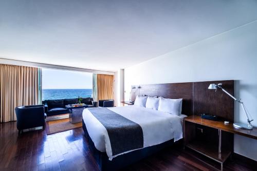 Imagen de la habitación del Hotel Radisson Blu Acqua and Spa Concon. Foto 6