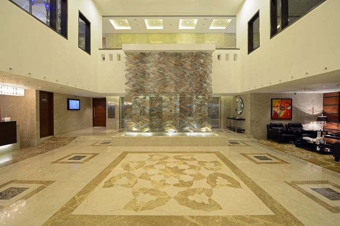 Imagen de los interiores del Hotel Radisson Blu Ahmedabad. Foto 16