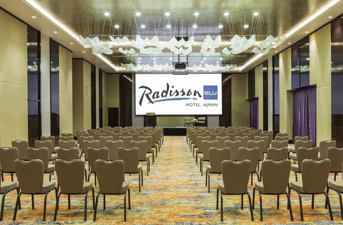 Imagen de los interiores del Hotel Radisson Blu , Ajman. Foto 18