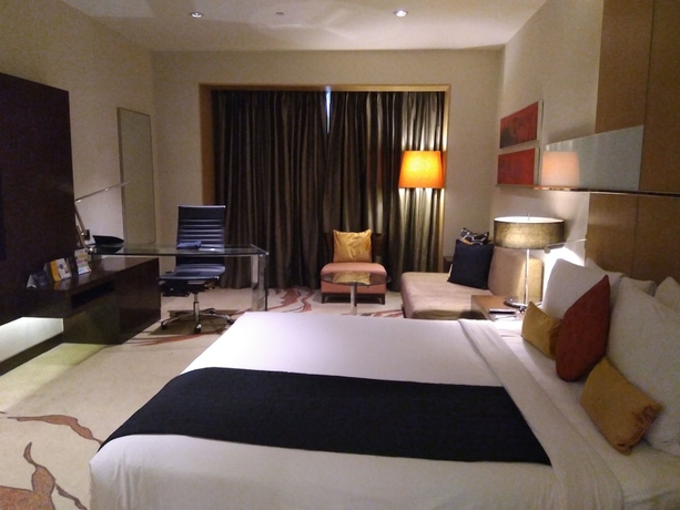 Imagen de la habitación del Hotel Radisson Blu Amritsar. Foto 2