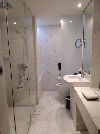 Imagen de la habitación del Hotel Radisson Blu Amritsar. Foto 13