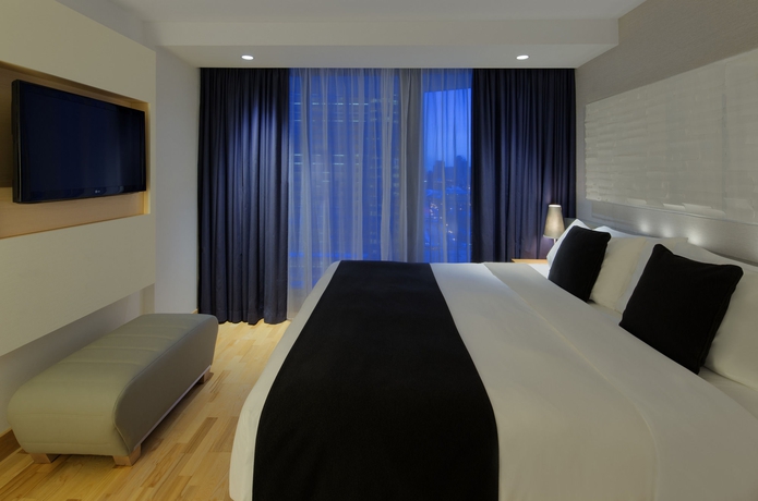 Imagen de la habitación del Hotel Radisson Blu Aqua Chicago. Foto 4