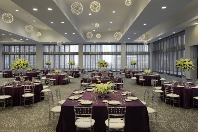 Imagen de los interiores del Hotel Radisson Blu Aqua Chicago. Foto 13