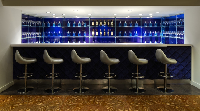 Imagen del bar/restaurante del Hotel Radisson Blu Aqua Chicago. Foto 3