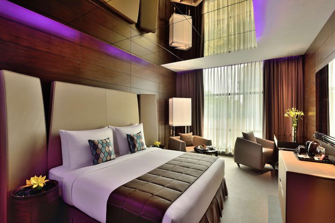 Imagen de la habitación del Hotel Radisson Blu Atria Bengaluru. Foto 11