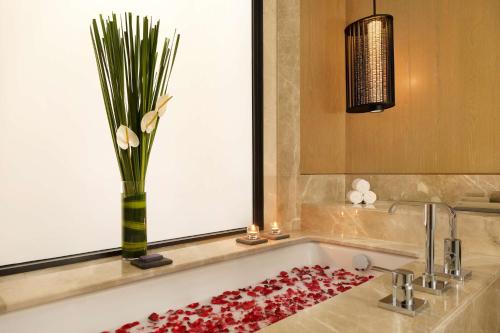 Imagen general del Hotel Radisson Blu Bali Uluwatu. Foto 11