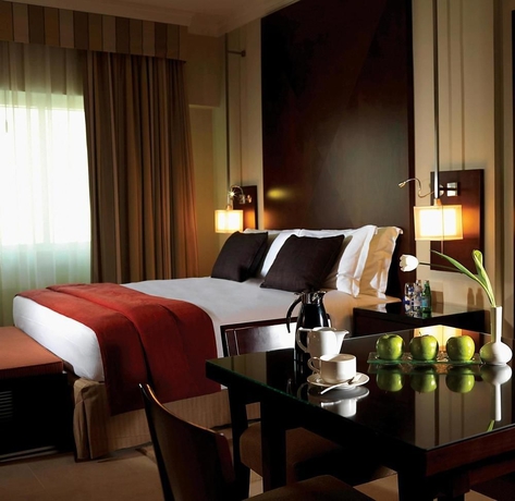 Imagen de la habitación del Hotel Radisson Blu Barsha Heights. Foto 14