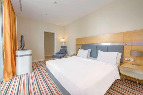 Imagen de la habitación del Hotel Radisson Blu Batumi. Foto 12