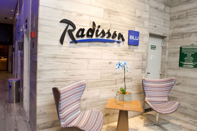 Imagen de los interiores del Hotel Radisson Blu Belo Horizonte, Savassi. Foto 16
