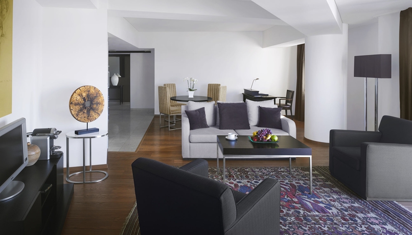 Imagen de los interiores del Hotel Radisson Blu Bucharest. Foto 14