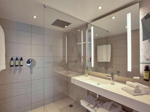 Imagen de la habitación del Hotel Radisson Blu CDG Airport Terminal. Foto 19