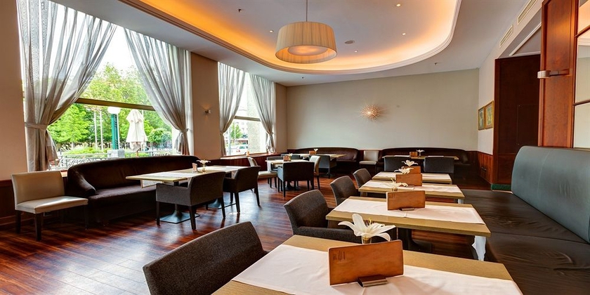 Imagen del bar/restaurante del Hotel Radisson Blu Carlton , Bratislava. Foto 3