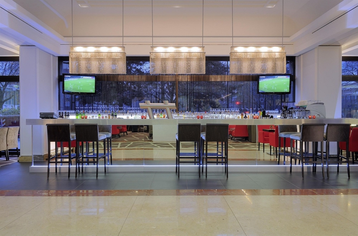 Imagen del bar/restaurante del Hotel Radisson Blu Conference , Düsseldorf. Foto 4