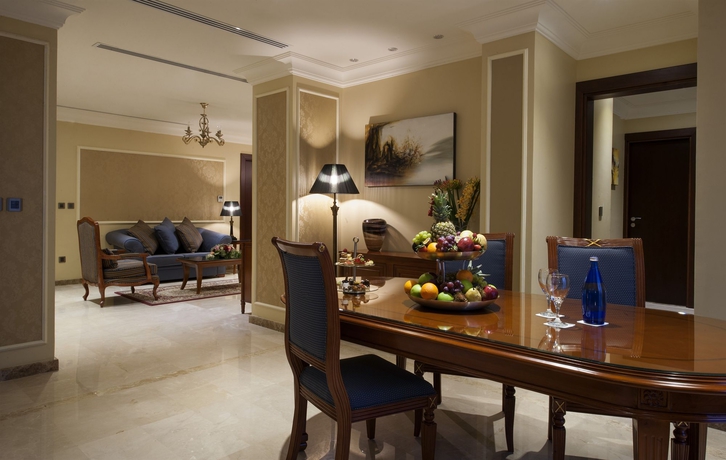 Imagen de la habitación del Hotel Radisson Blu Dhahran. Foto 4