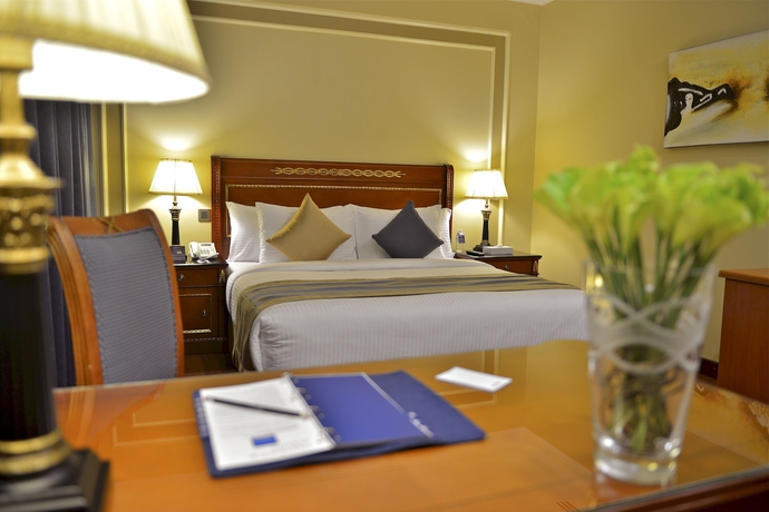 Imagen de la habitación del Hotel Radisson Blu Dhahran. Foto 5