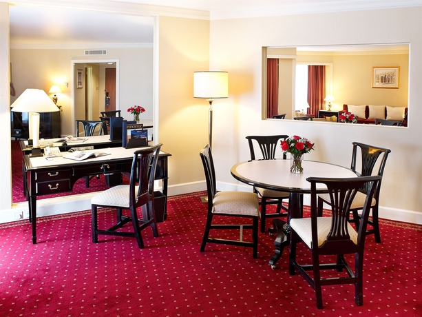 Imagen de la habitación del Hotel Radisson Blu , Dubai Deira Creek. Foto 8