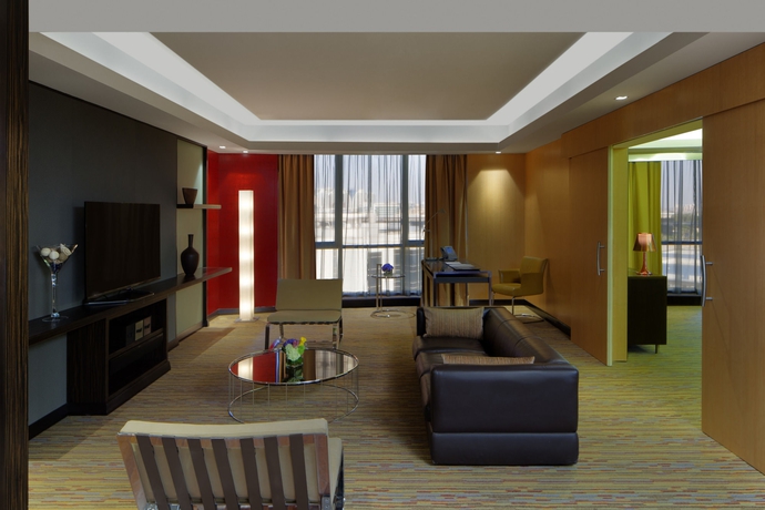 Imagen de los interiores del Hotel Radisson Blu , Dubai Media City. Foto 13
