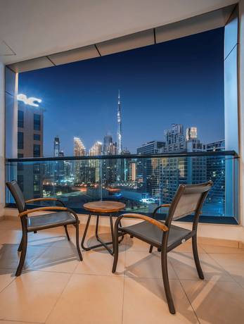Imagen de la habitación del Hotel Radisson Blu Dubai Waterfront. Foto 4