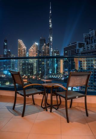 Imagen de la habitación del Hotel Radisson Blu Dubai Waterfront. Foto 5