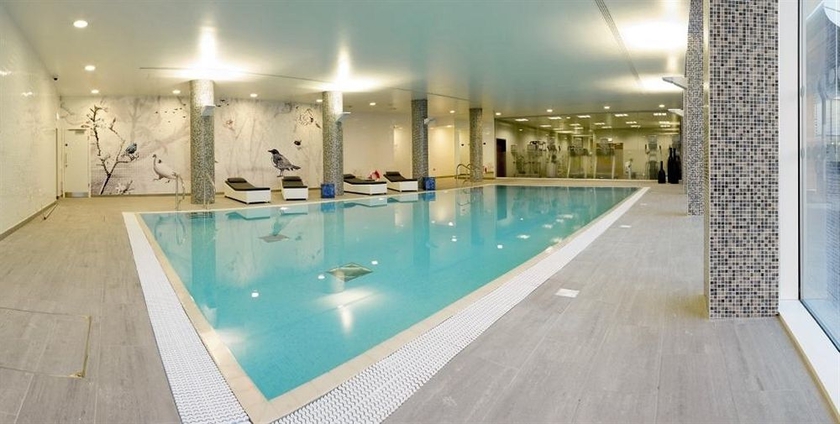 Imagen de la piscina del Hotel Radisson Blu East Midlands Airport. Foto 13
