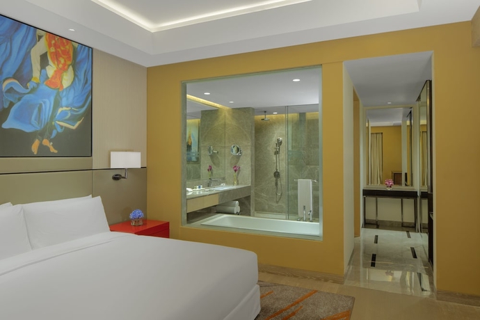 Imagen de la habitación del Hotel Radisson Blu Faridabad. Foto 9