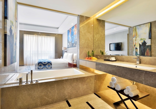 Imagen de la habitación del Hotel Radisson Blu Faridabad. Foto 12