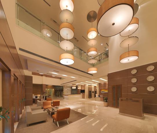 Imagen del bar/restaurante del Hotel Radisson Blu Greater Noida. Foto 2