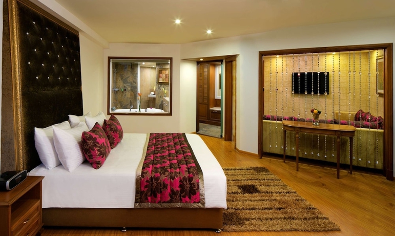 Imagen de la habitación del Hotel Radisson Blu Grt Chennai. Foto 14