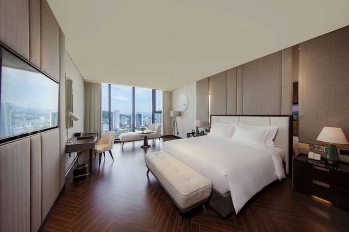 Imagen de la habitación del Hotel Radisson Blu Ha Long Bay. Foto 8