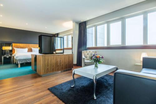 Imagen de la habitación del Hotel Radisson Blu , Hamburg. Foto 17