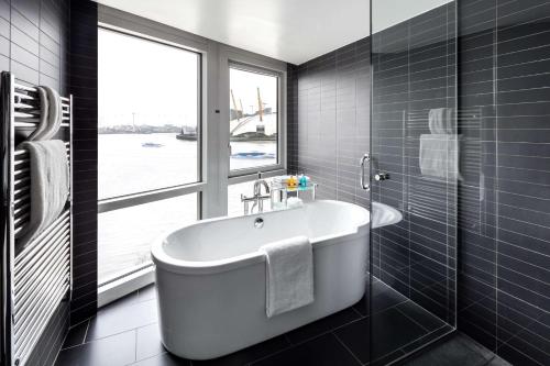 Imagen de la habitación del Hotel Radisson Blu Hotel, London Canary Wharf East. Foto 12