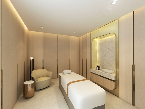 Imagen de la piscina del Hotel Radisson Blu Hotel Riyadh Convention And Exhibition Center. Foto 13