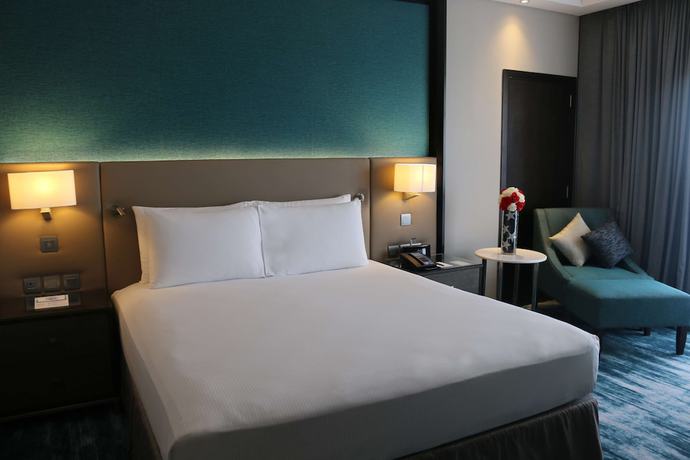 Imagen de la habitación del Hotel Radisson Blu Hotel & Resort, Al Ain. Foto 9