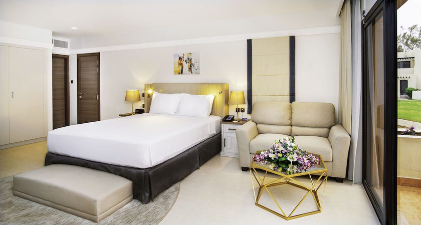Imagen de la habitación del Hotel Radisson Blu Hotel & Resort, Al Ain. Foto 13